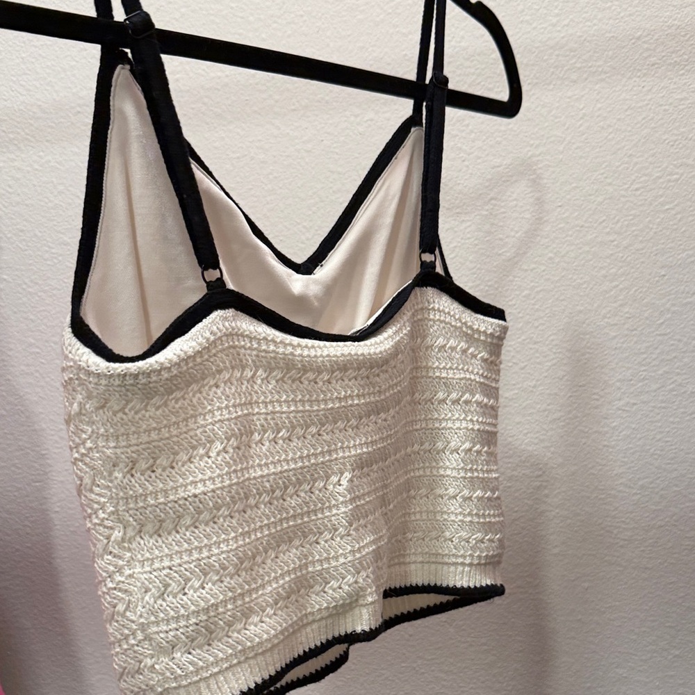 Abercrombie & Fitch Cream and Black Knit Crop Top - Picture 6 of 7